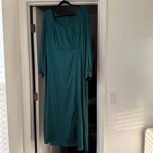 Women’s Midi Long Sleeve Dress with Side Slit in Green